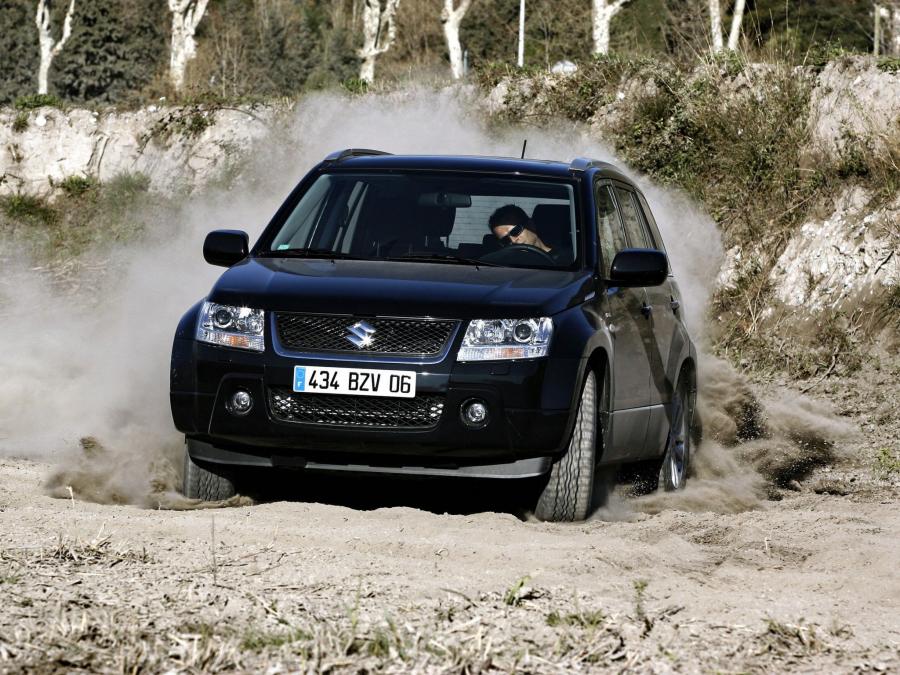  Suzuki Grand Vitara 5-Door 2005 года  (фото 18 из 18)